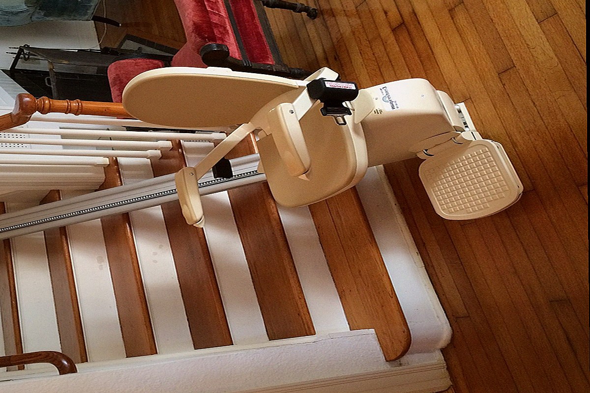 Monte escalier Antibes — photo installation