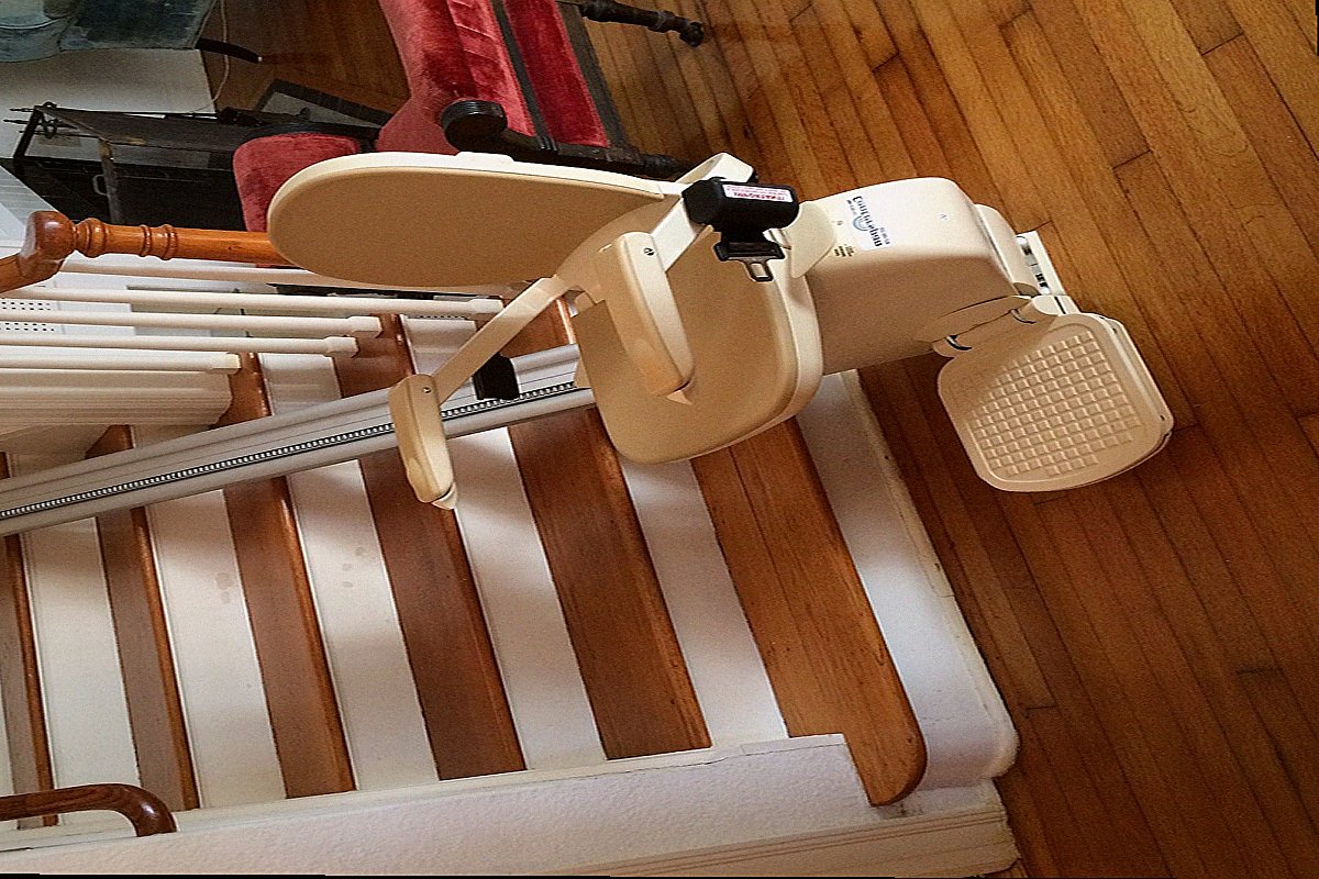 Monte escalier Ille-et-Vilaine — photo installation