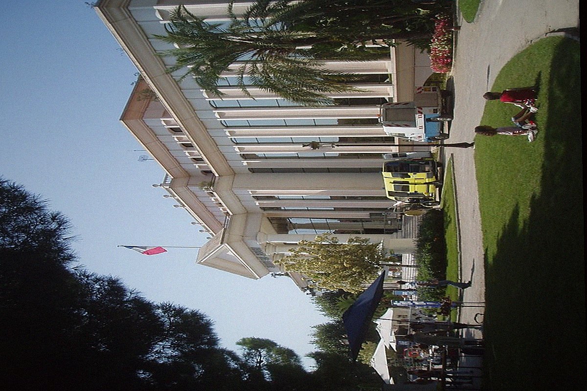Saint-Laurent-du-Var — vue de la ville