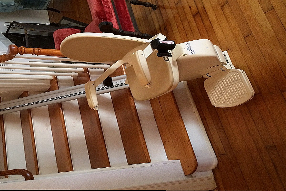 Monte escalier Cambrai — photo installation