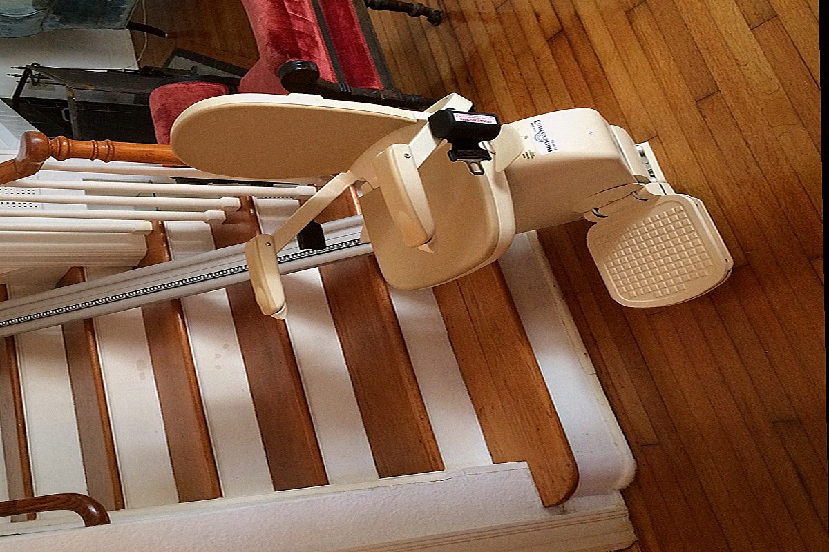 Monte escalier Territoire de Belfort — photo installation