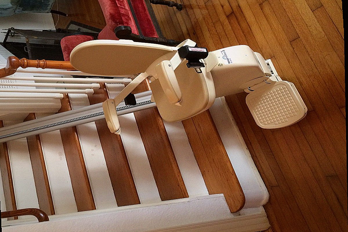 Monte escalier Maisons-Alfort — photo installation