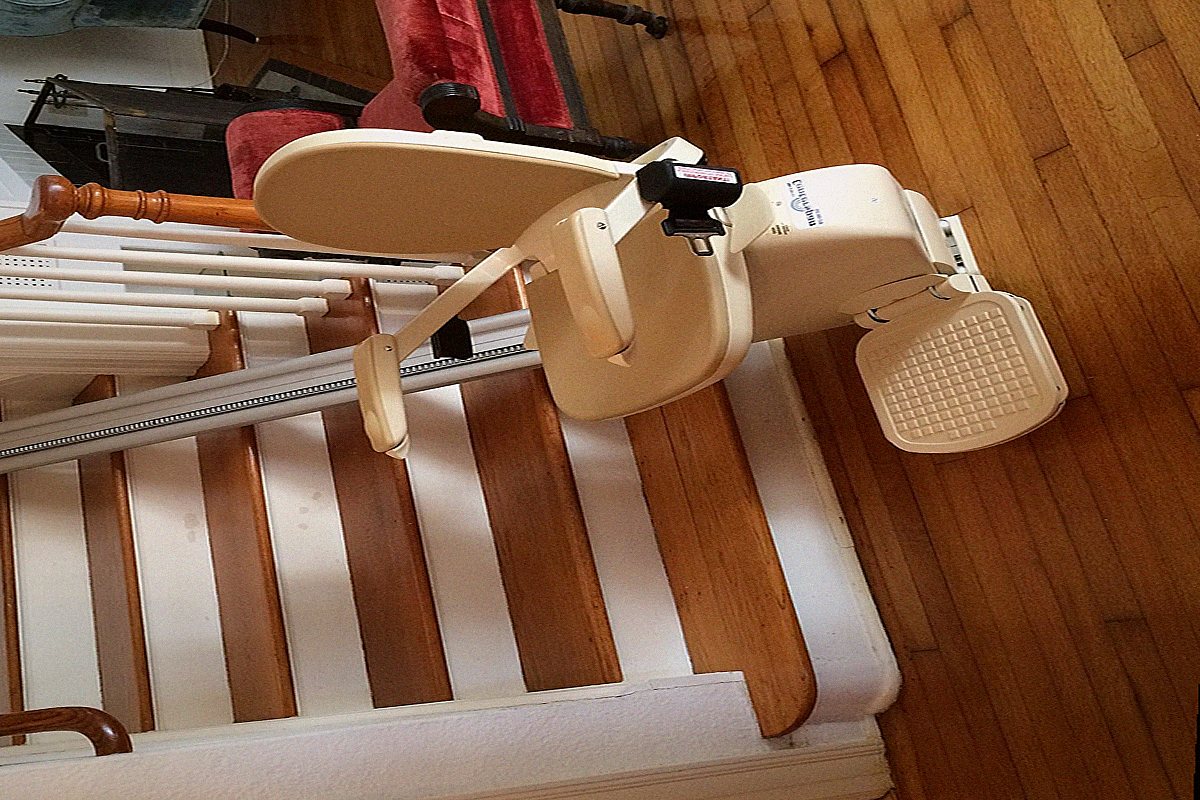 Monte escalier Wattrelos — photo installation