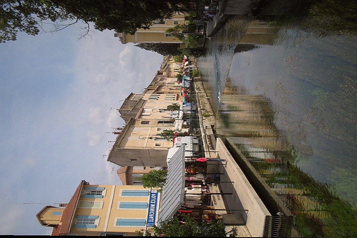L'Isle-sur-la-Sorgue — vue de la ville