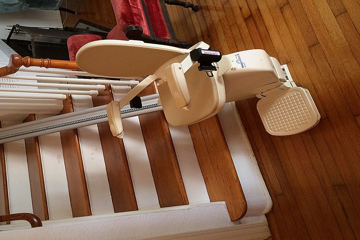 Monte escalier Le Blanc-Mesnil — photo installation